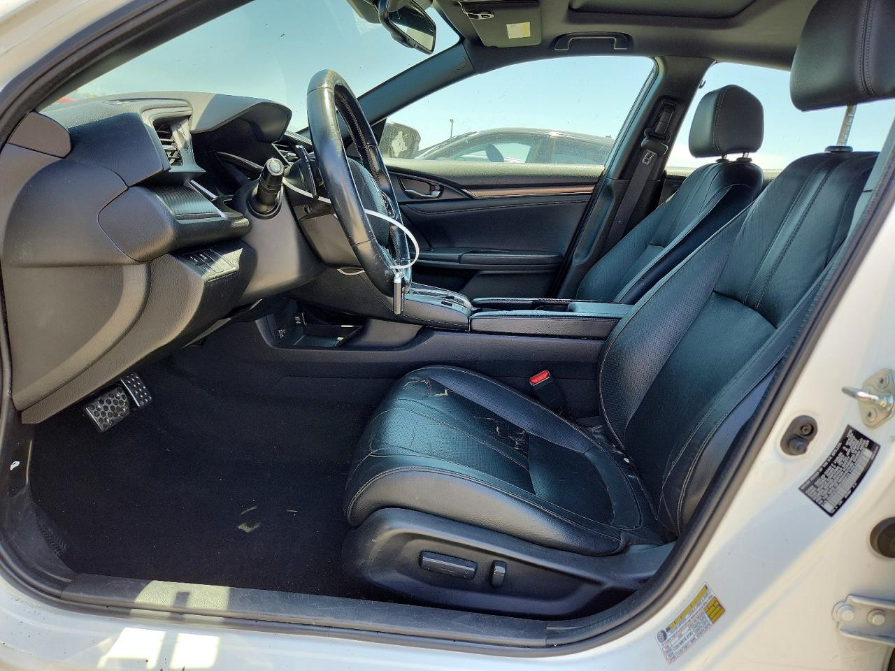 2019 Honda Civic Sport Touring White vin: SHHFK7H98KU403713