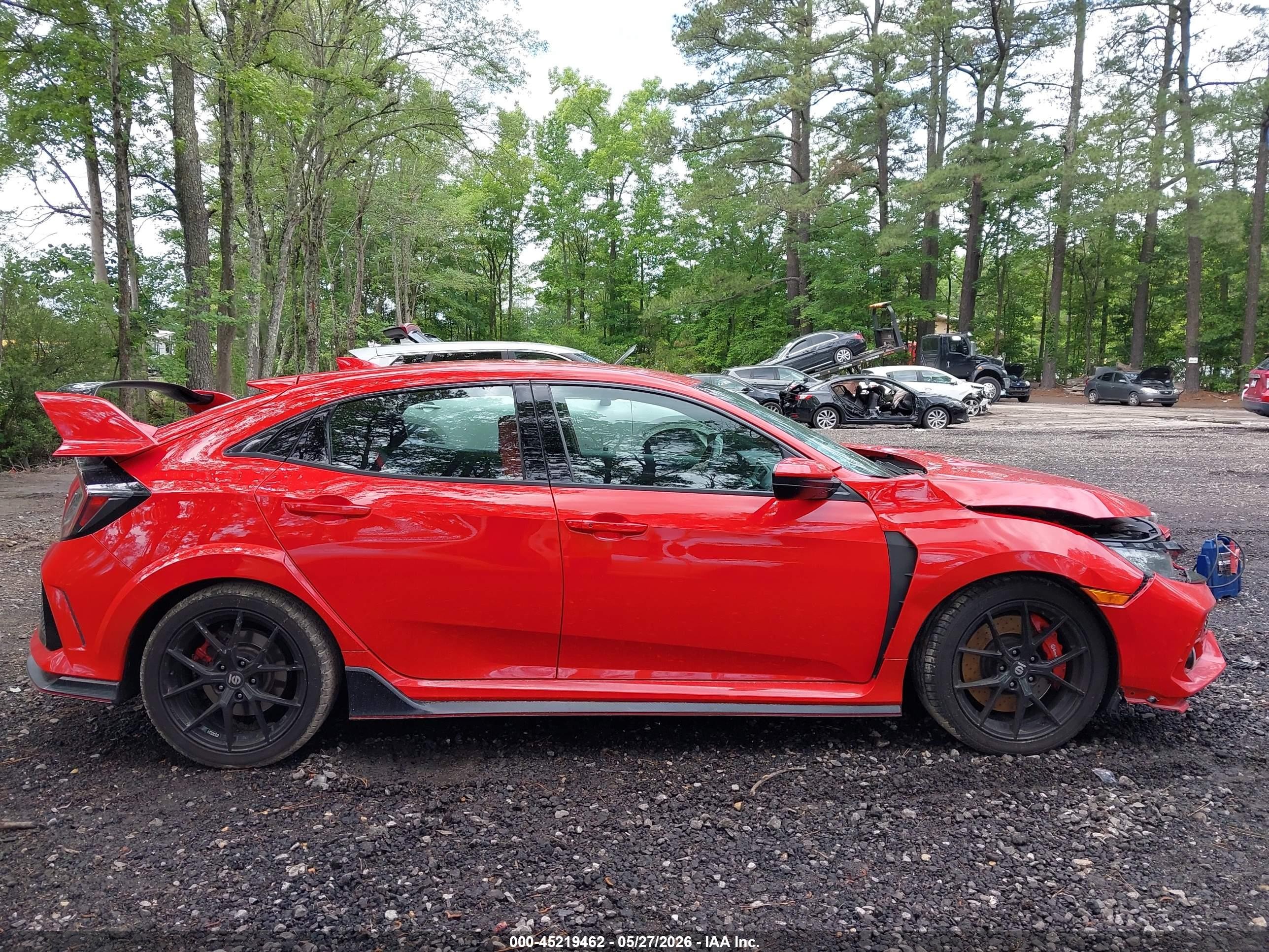 2018 Honda Civic Type R Touring Red vin: SHHFK8G75JU201108