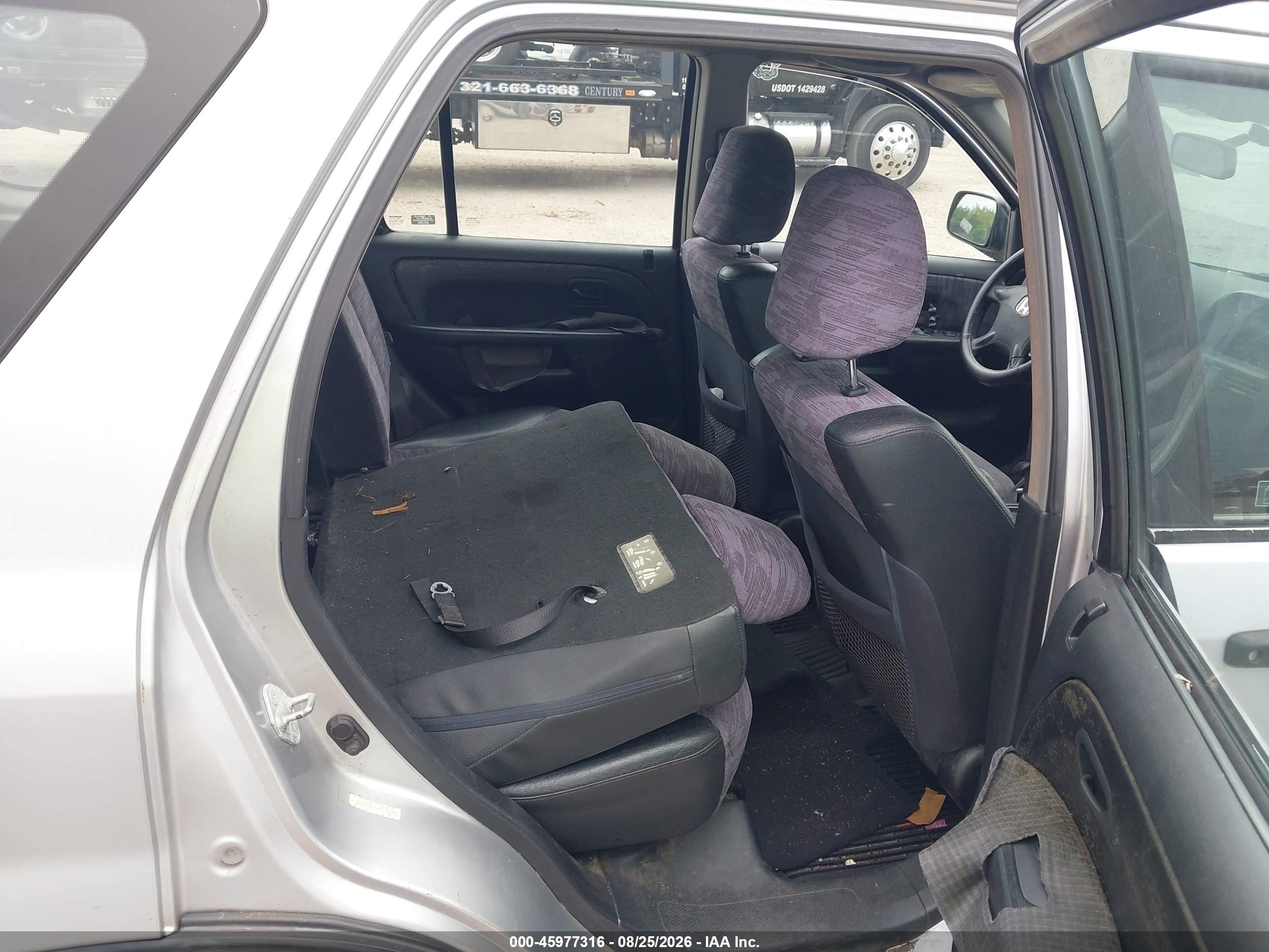 2003 Honda Cr-v Lx Silver vin: SHSRD68463U102018