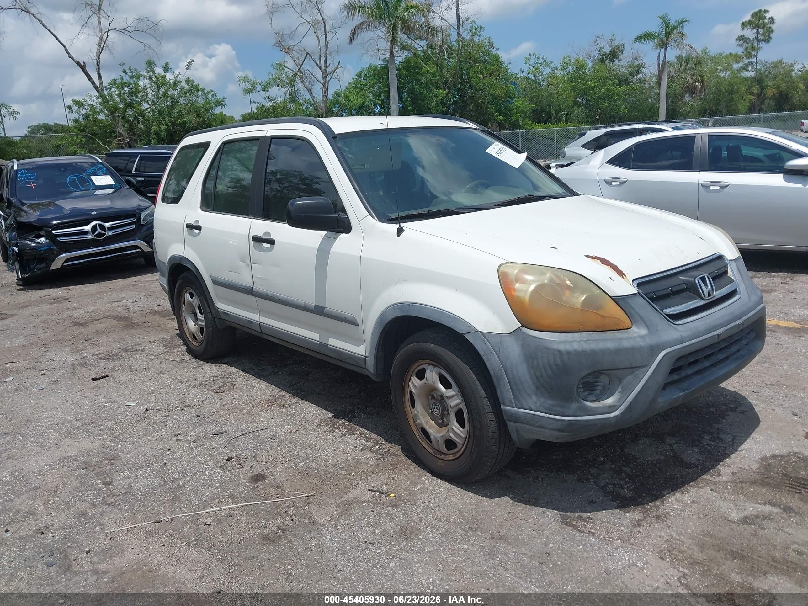 2005 Honda Cr-v Lx White vin: SHSRD68525U308965