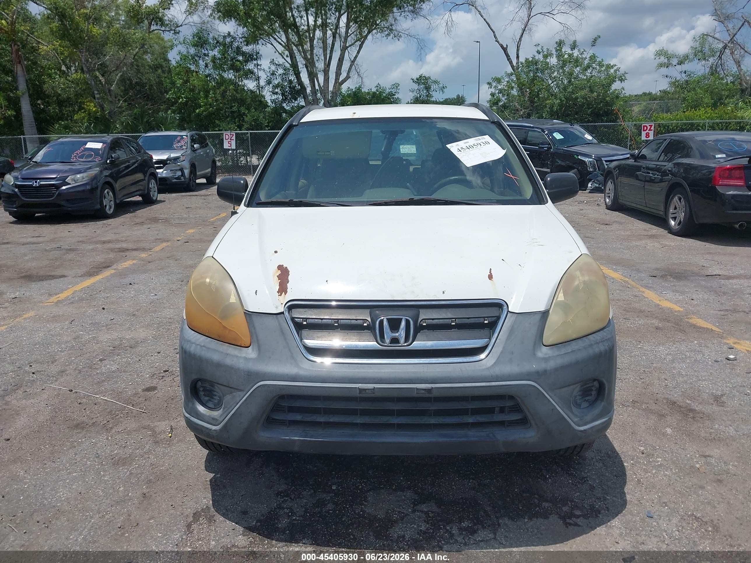 2005 Honda Cr-v Lx White vin: SHSRD68525U308965