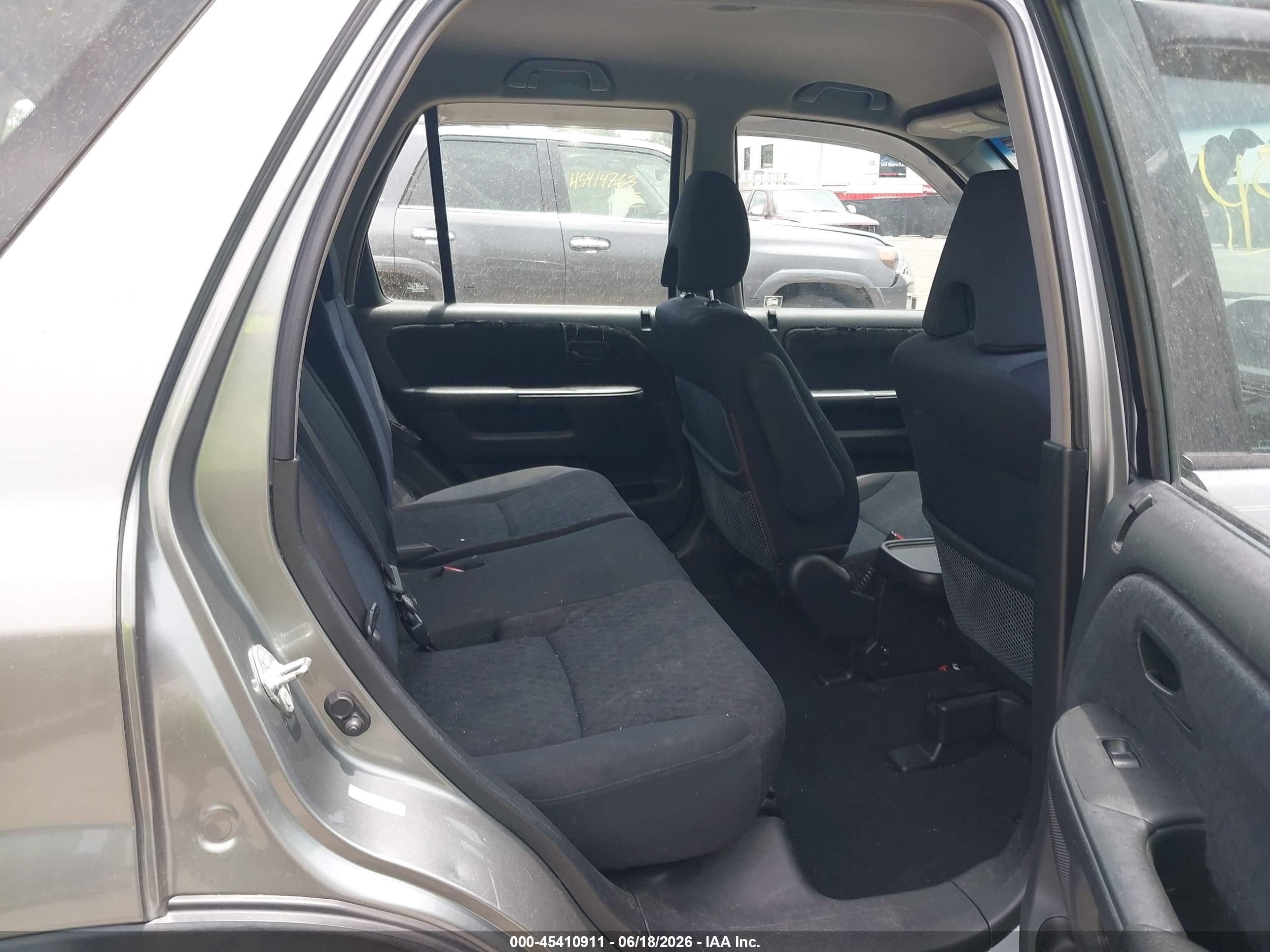 2006 Honda Cr-v Lx Silver vin: SHSRD68556U403036