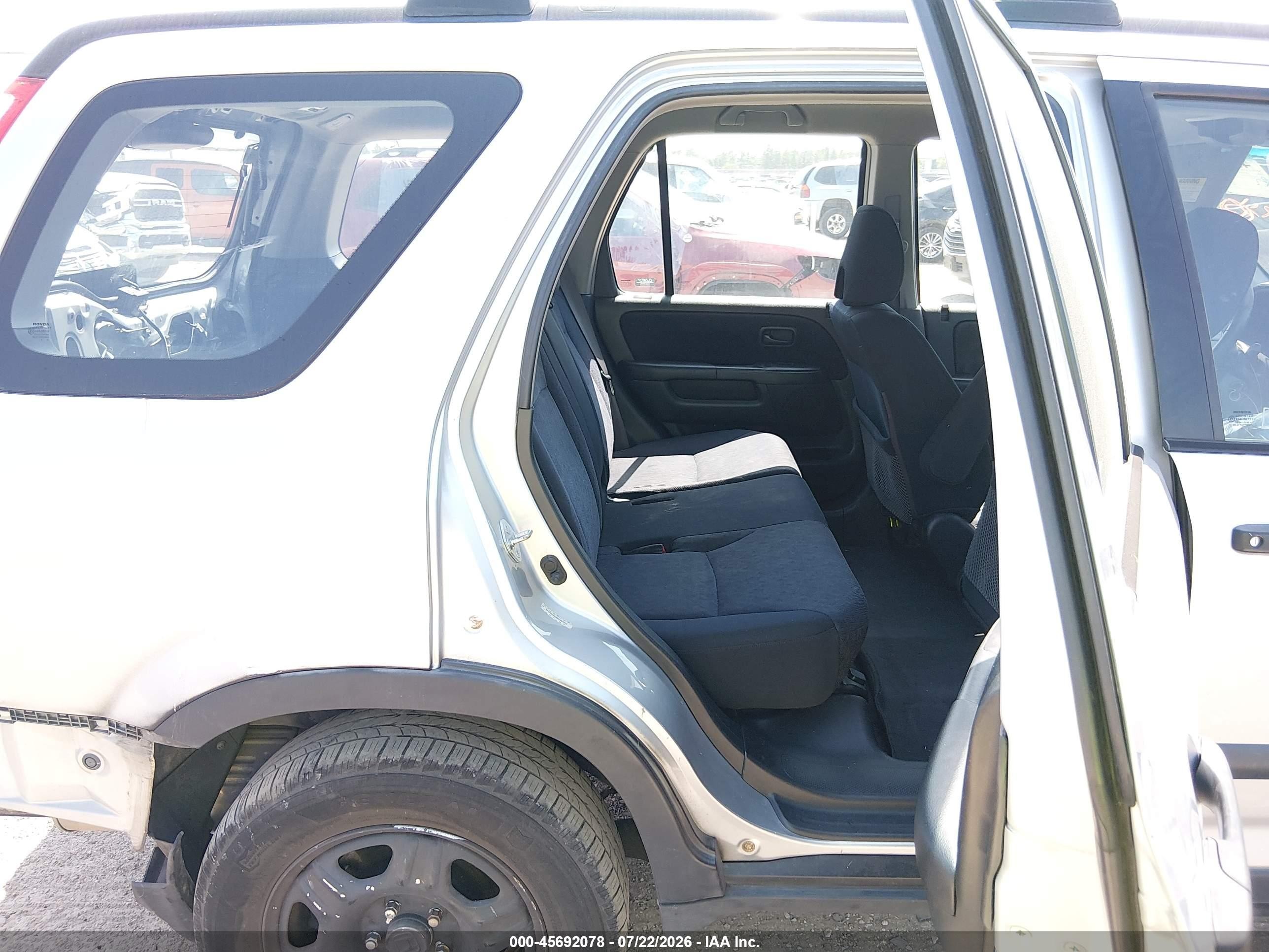 2006 Honda Cr-v Lx Silver vin: SHSRD685X6U402433