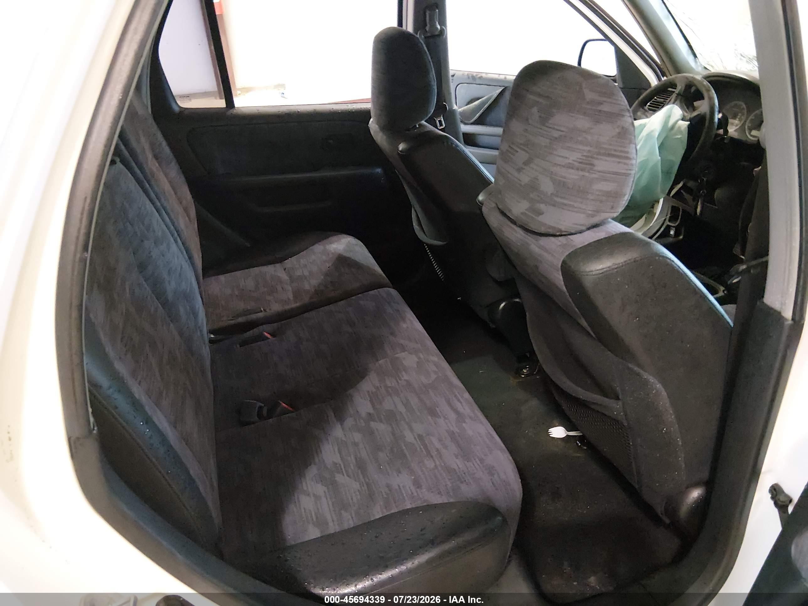 2003 Honda Cr-v Lx White vin: SHSRD78413U125485