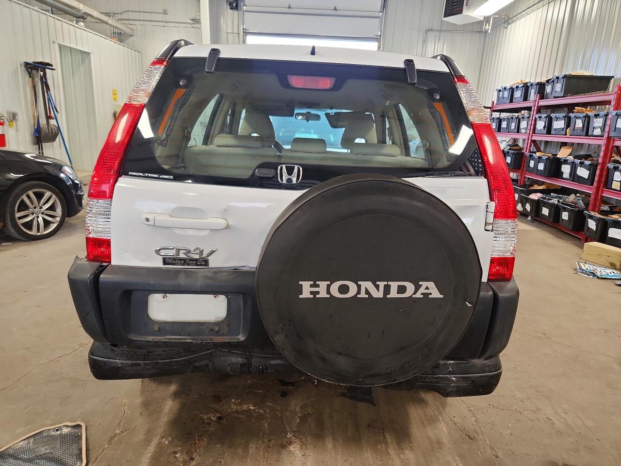 2005 Honda Cr-v Lx Белый vin: SHSRD78565U303340