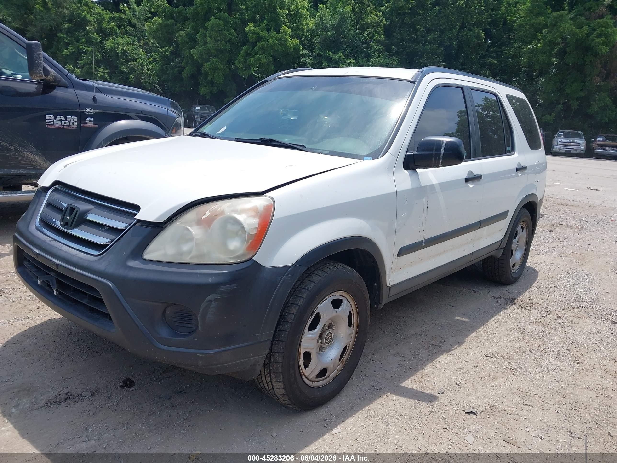 2006 Honda Cr-v Lx White vin: SHSRD78596U439611