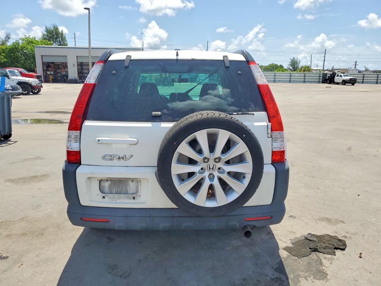 2005 Honda Cr-v Se White vin: SHSRD78975U324281