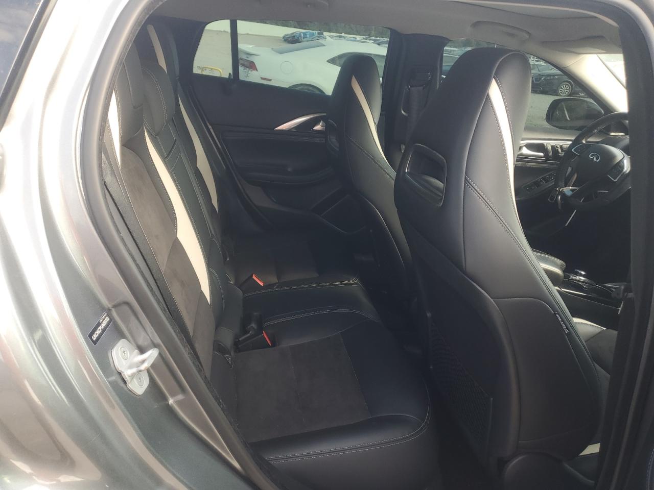 2018 Infiniti Qx30 Base Серый vin: SJKCH5CP1JA050703