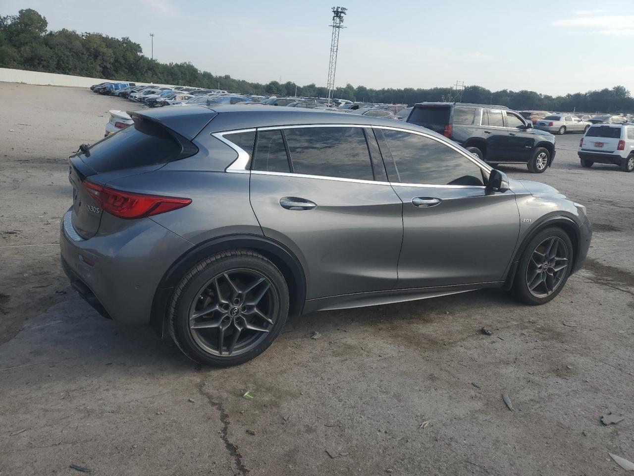 2018 Infiniti Qx30 Base Серый vin: SJKCH5CP1JA050703