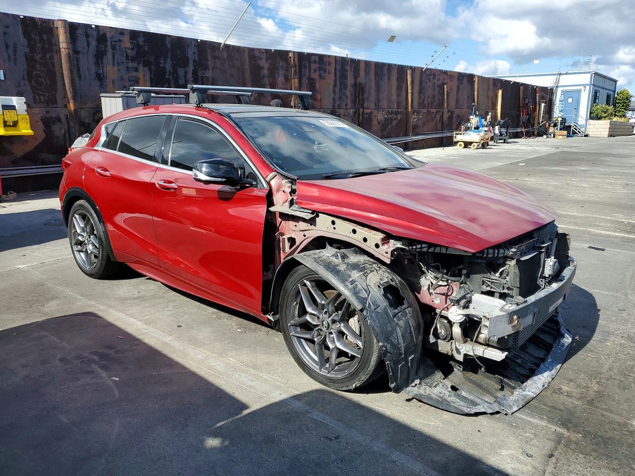 2017 Infiniti Qx30 Base Red vin: SJKCH5CP3HA034044