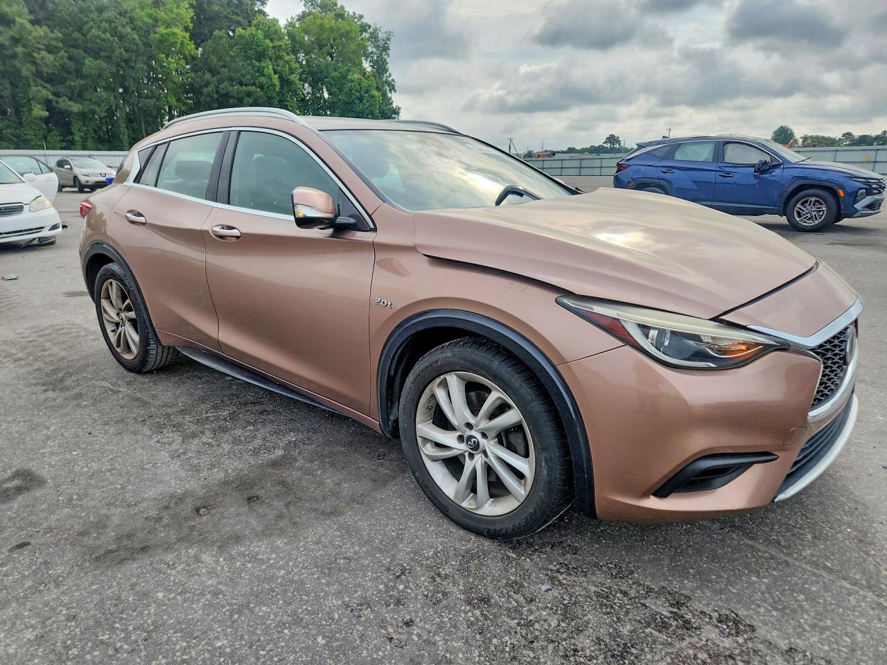 2019 Infiniti Qx30 Коричневый vin: SJKCH5CP3KA008597
