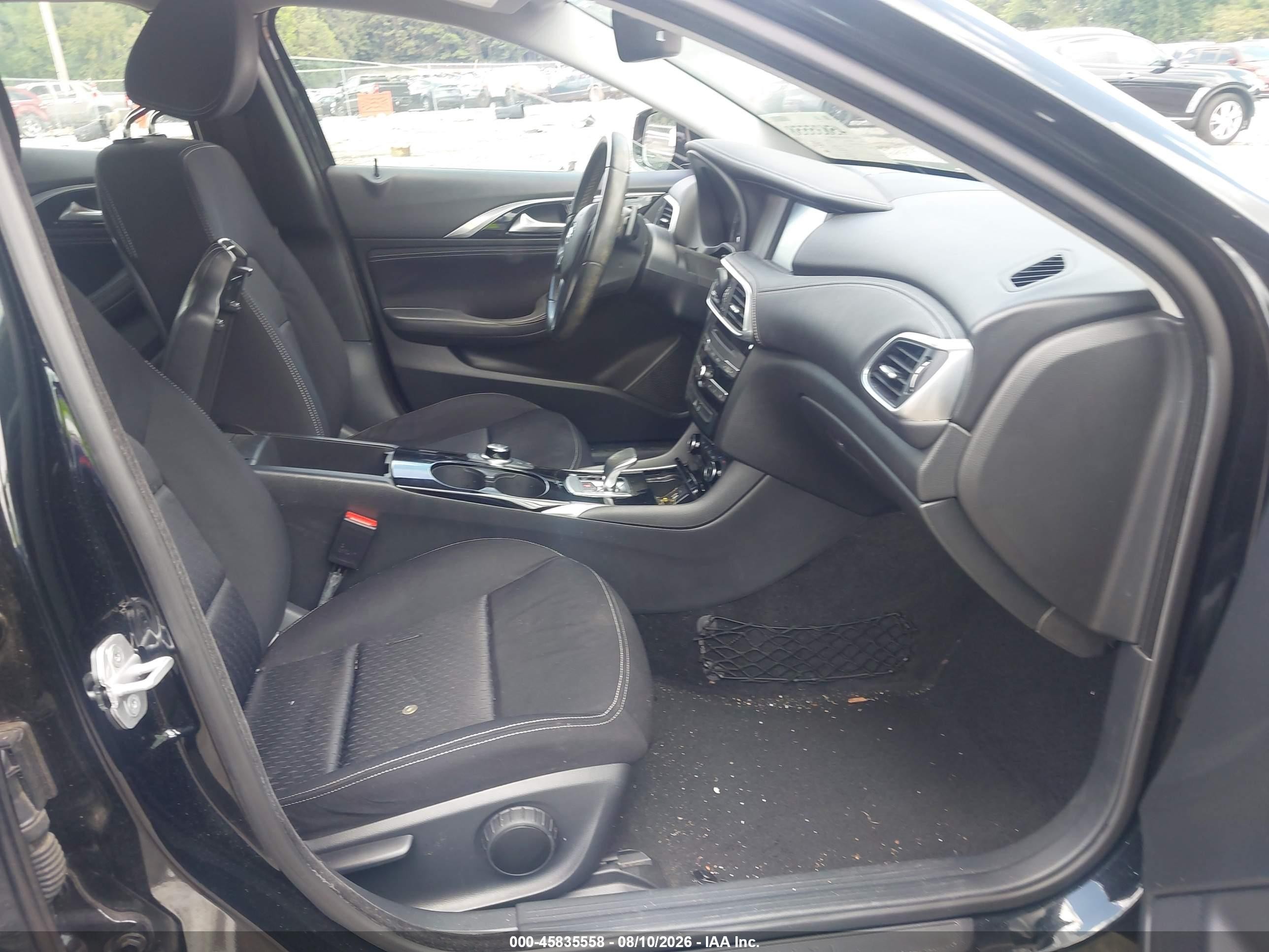2018 Infiniti Qx30 Черный vin: SJKCH5CP6JA054374