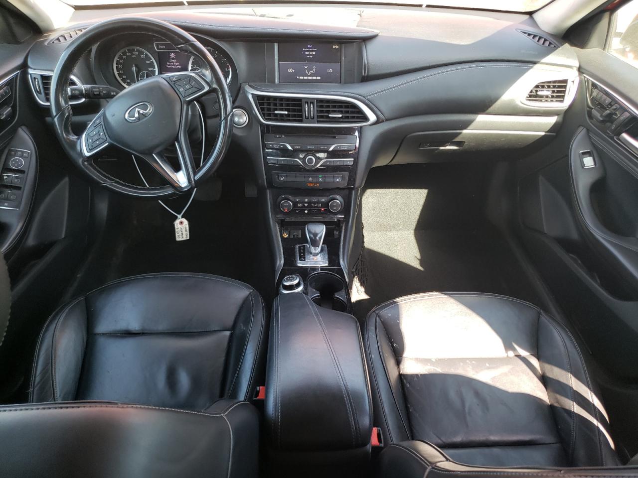 2018 Infiniti Qx30 Base Red vin: SJKCH5CP7JA059986
