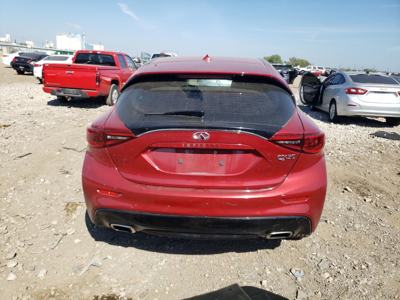 2018 Infiniti Qx30 Base Red vin: SJKCH5CP7JA059986