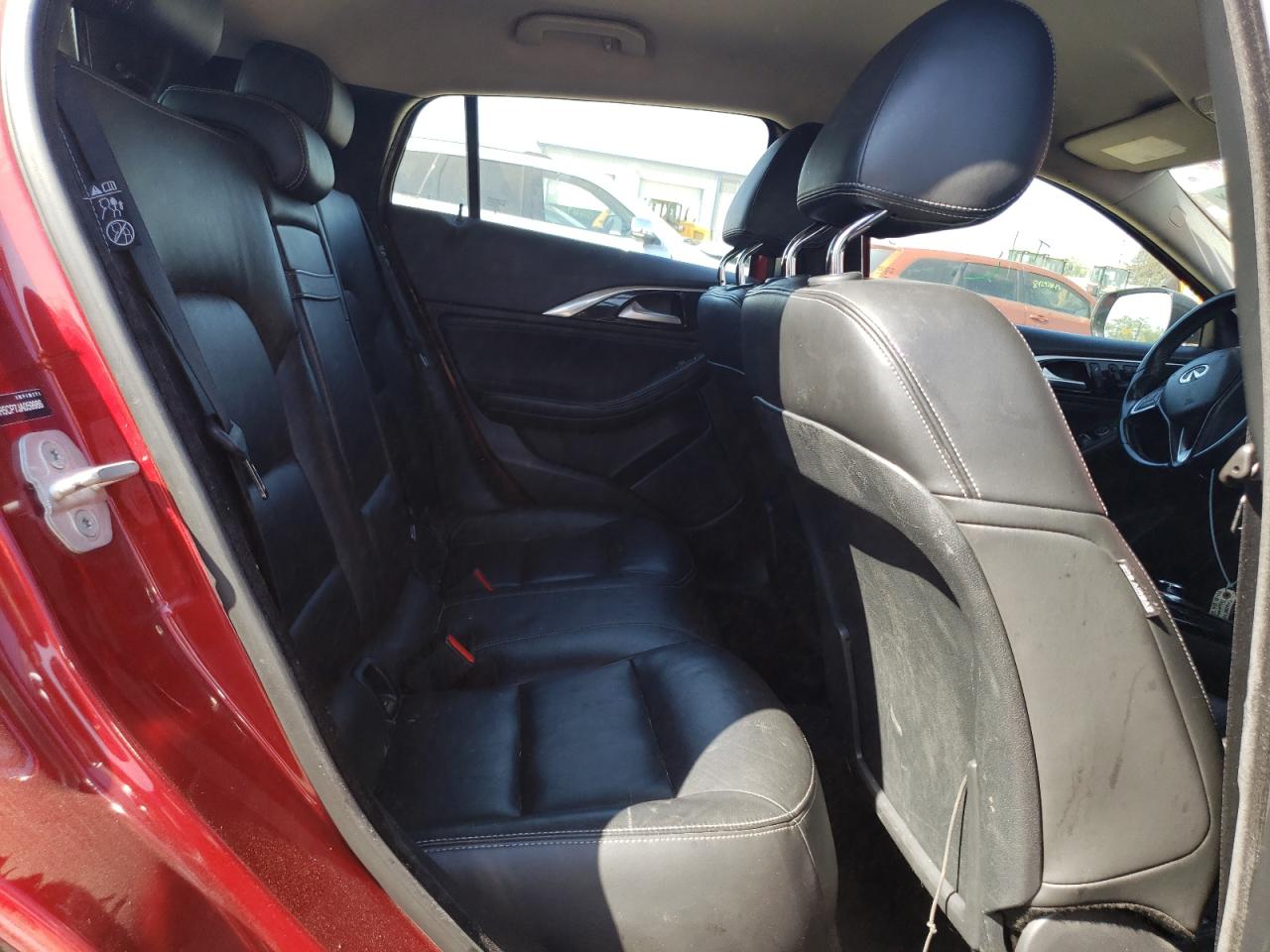 2018 Infiniti Qx30 Base Red vin: SJKCH5CP7JA059986