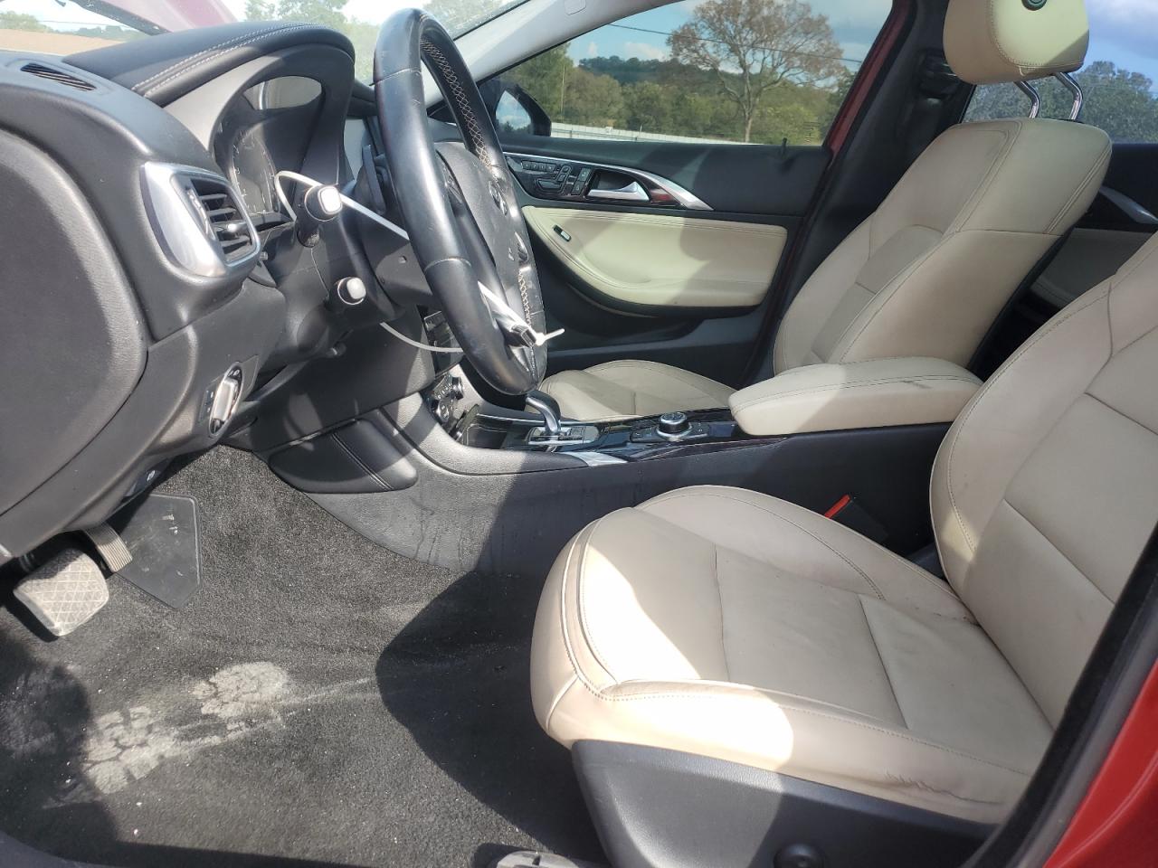 2017 Infiniti Qx30 Base Red vin: SJKCH5CP8HA025386