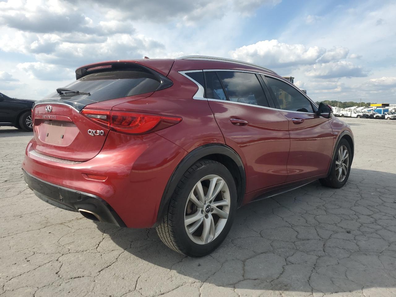 2017 Infiniti Qx30 Base Red vin: SJKCH5CP8HA025386