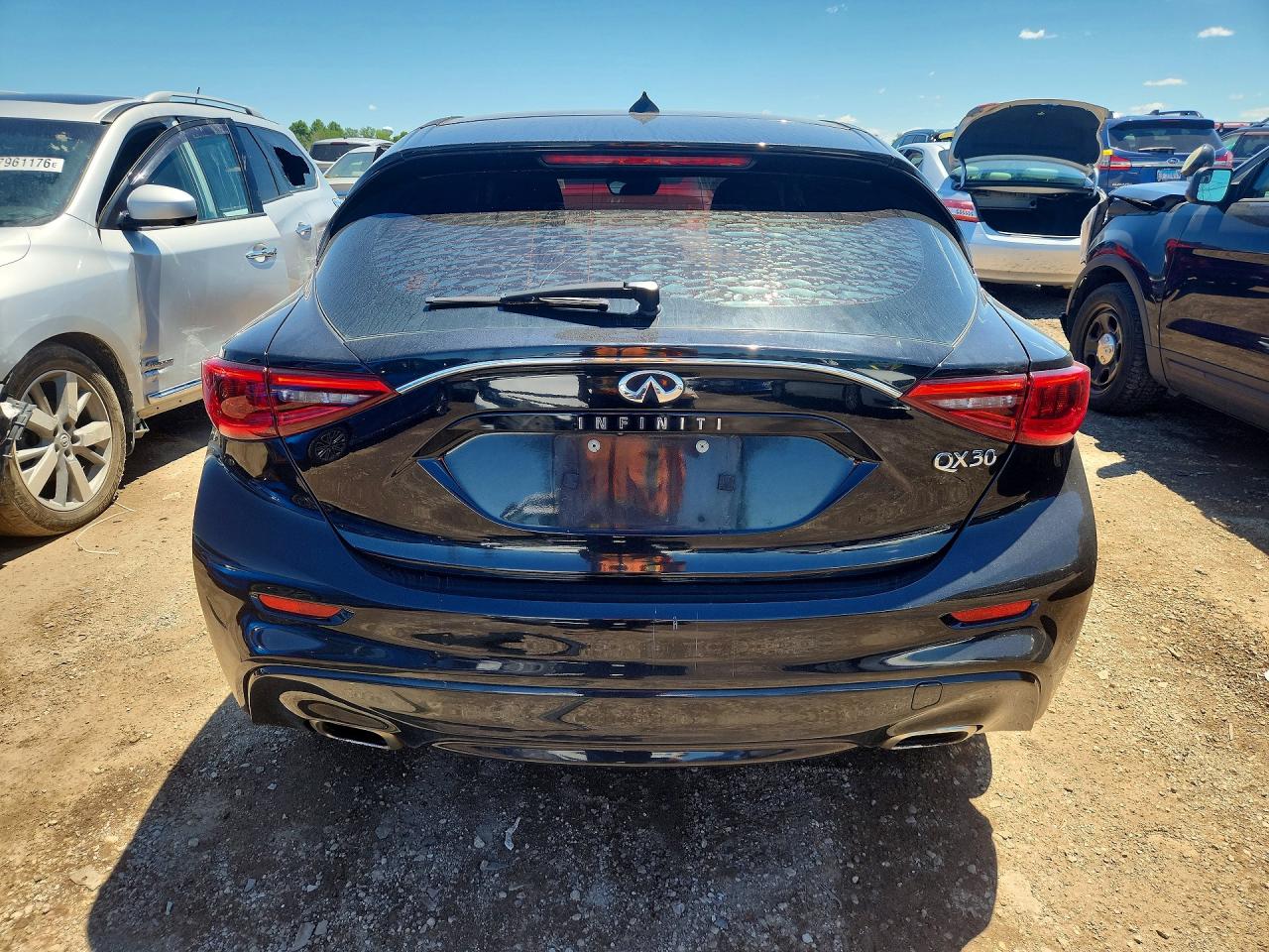 2017 Infiniti Qx30 Base Черный vin: SJKCH5CP8HA033259
