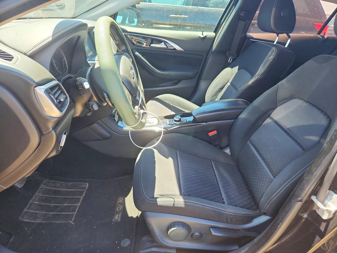 2017 Infiniti Qx30 Base Черный vin: SJKCH5CP8HA033259