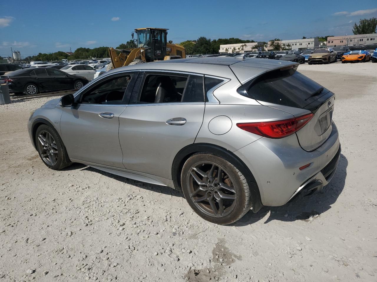 2018 Infiniti Qx30 Pure Серебряный vin: SJKCH5CP9JA003676