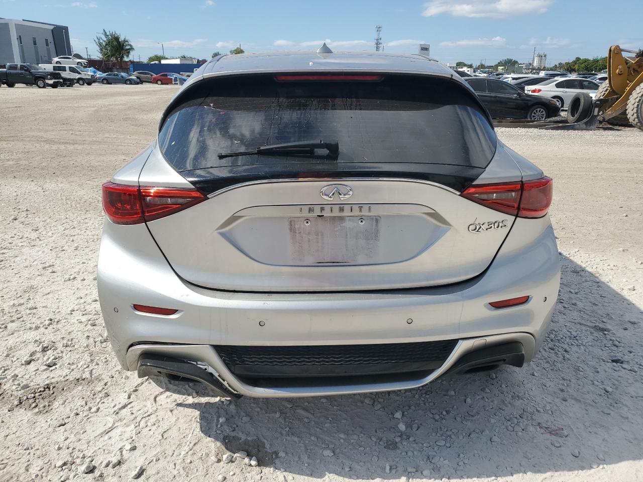 2018 Infiniti Qx30 Pure Серебряный vin: SJKCH5CP9JA003676