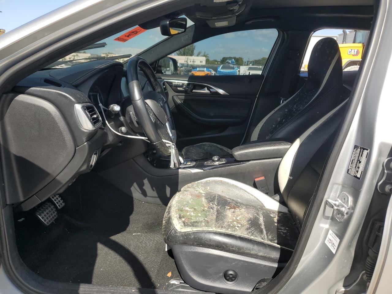 2018 Infiniti Qx30 Pure Серебряный vin: SJKCH5CP9JA003676