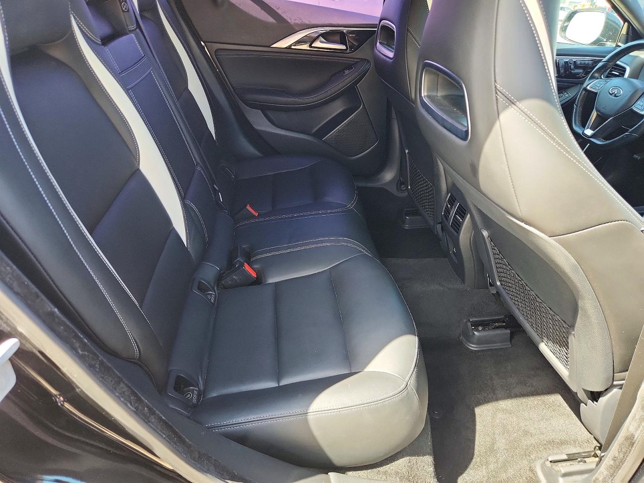2017 Infiniti Qx30 Sport Black vin: SJKCH5CPXHA023008