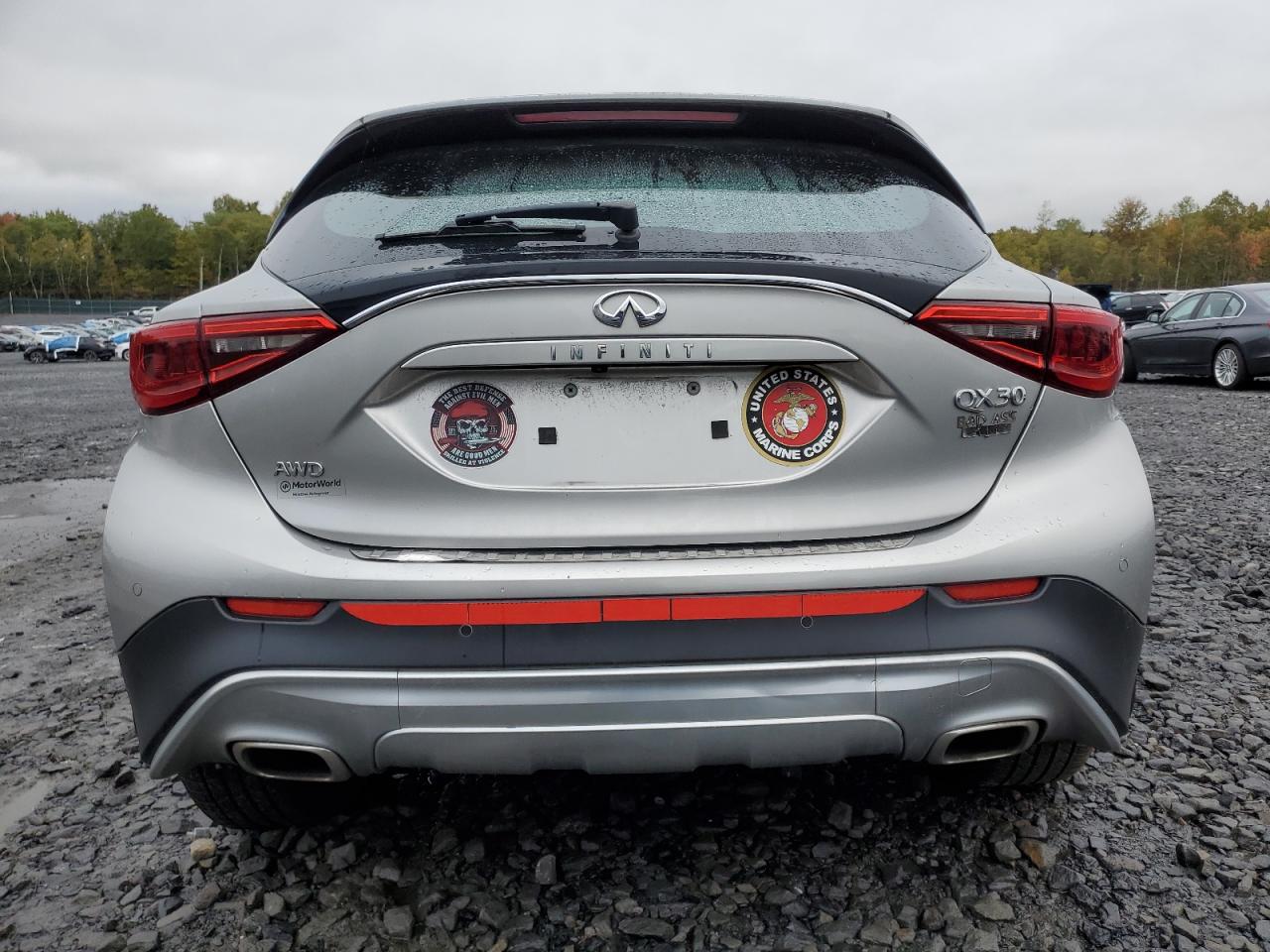 2018 Infiniti Qx30 Base Серебряный vin: SJKCH5CR0JA041802