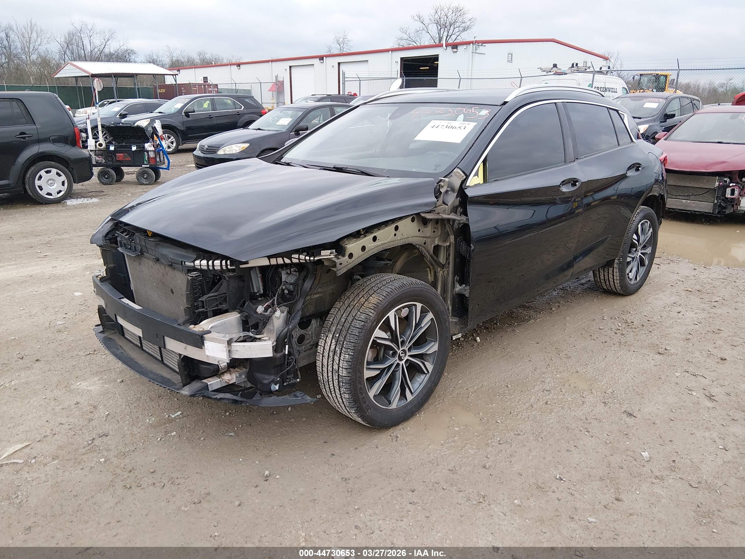 2018 Infiniti Qx30 Luxe Черный vin: SJKCH5CR3JA005666