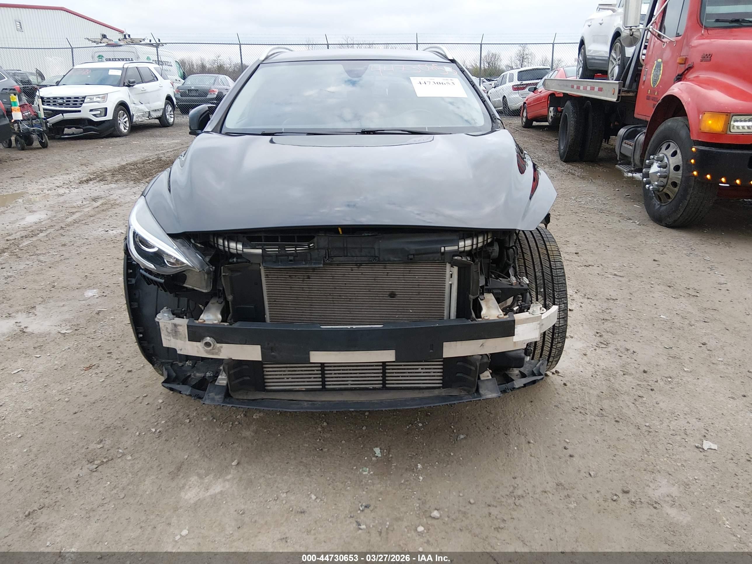 2018 Infiniti Qx30 Luxe Черный vin: SJKCH5CR3JA005666