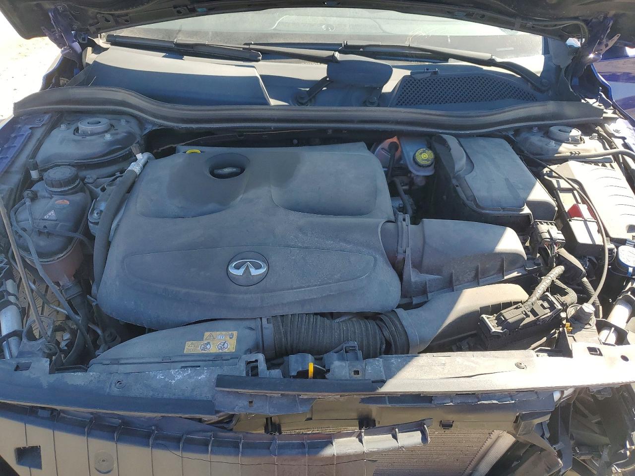 2017 Infiniti Qx30 Premium Blue vin: SJKCH5CR6HA027705