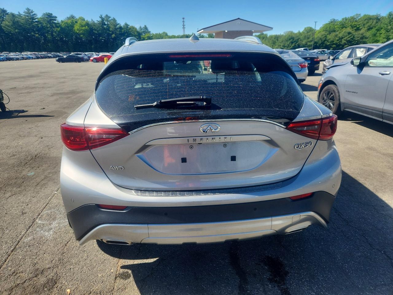 2017 Infiniti Qx30 Premium Silver vin: SJKCH5CR7HA030709