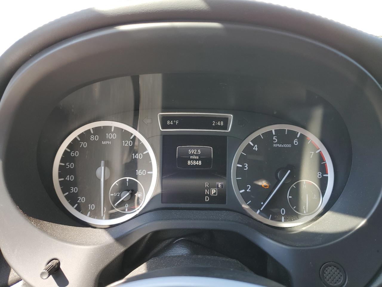 2019 Infiniti Qx30 Luxe White vin: SJKCH5CR7KA010967