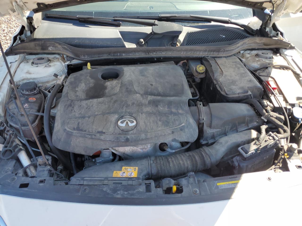 2019 Infiniti Qx30 Luxe White vin: SJKCH5CR7KA010967