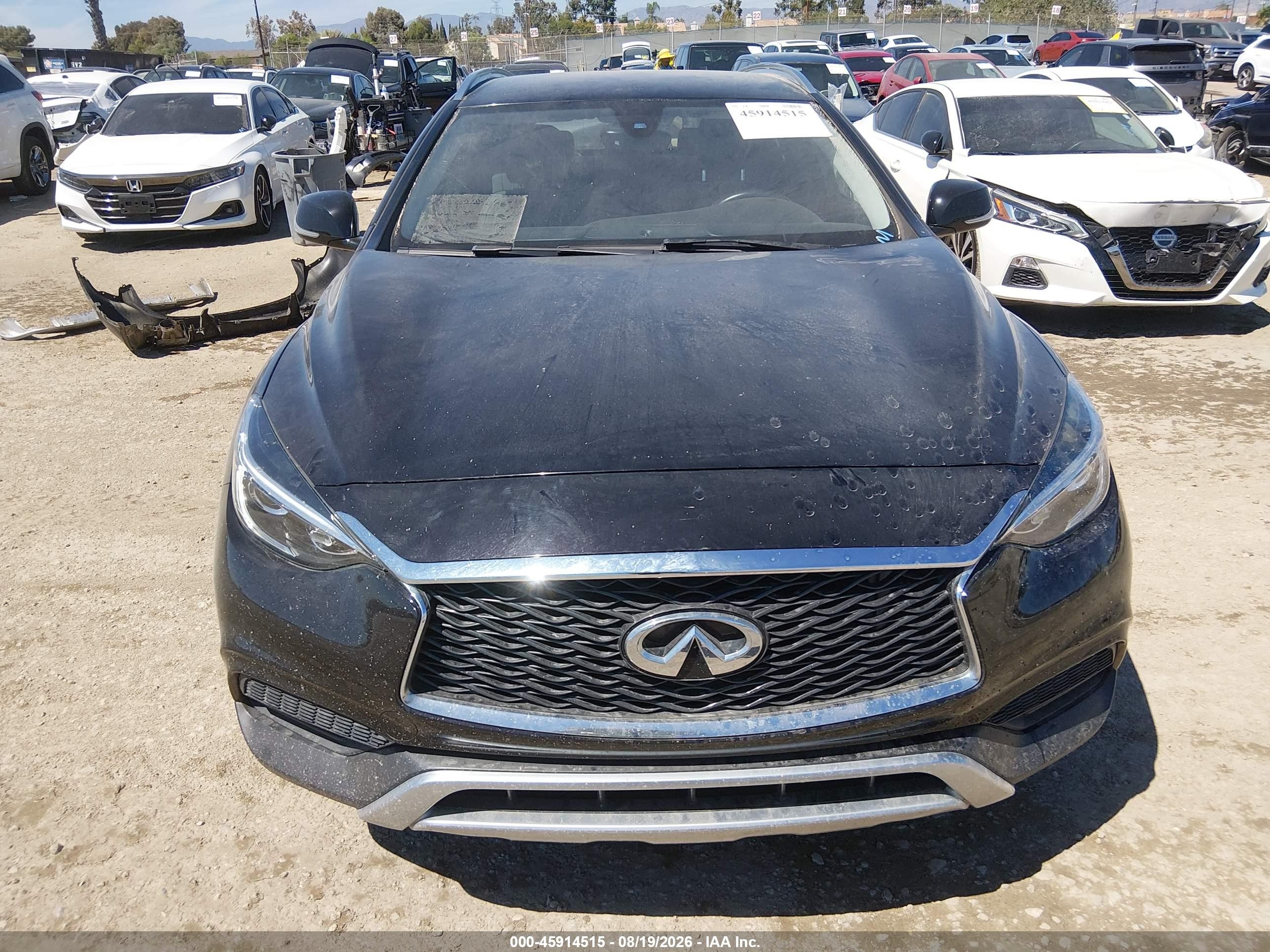2017 Infiniti Qx30 Luxury Black vin: SJKCH5CRXHA017629