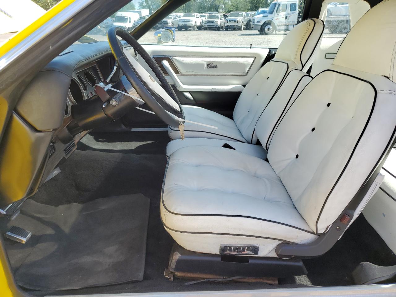 1976 Chrysler                    Cordoba Yellow vin: SS22K6R112238