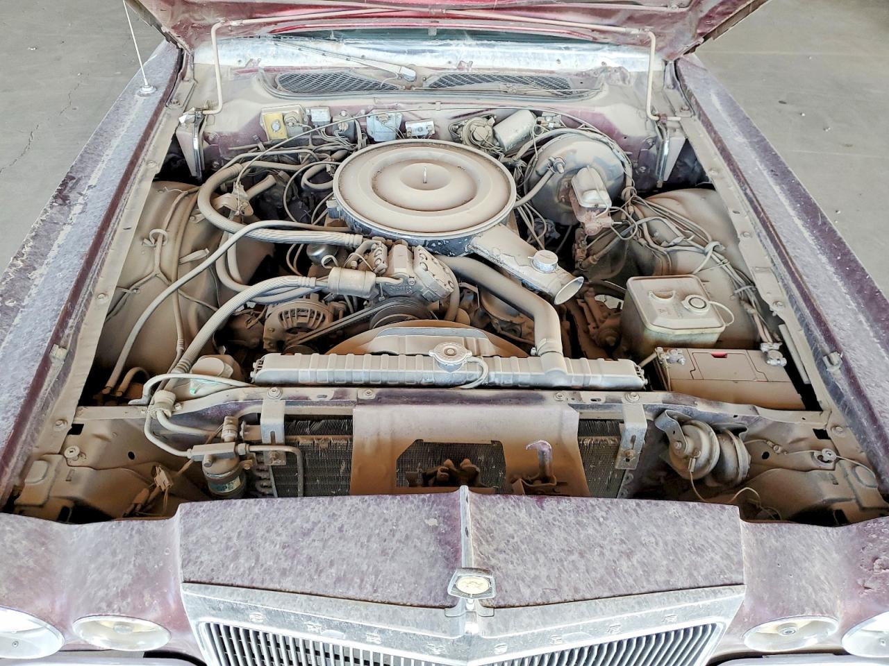 1976 Chrysler Cordoba Burgundy vin: SS22K6R152334