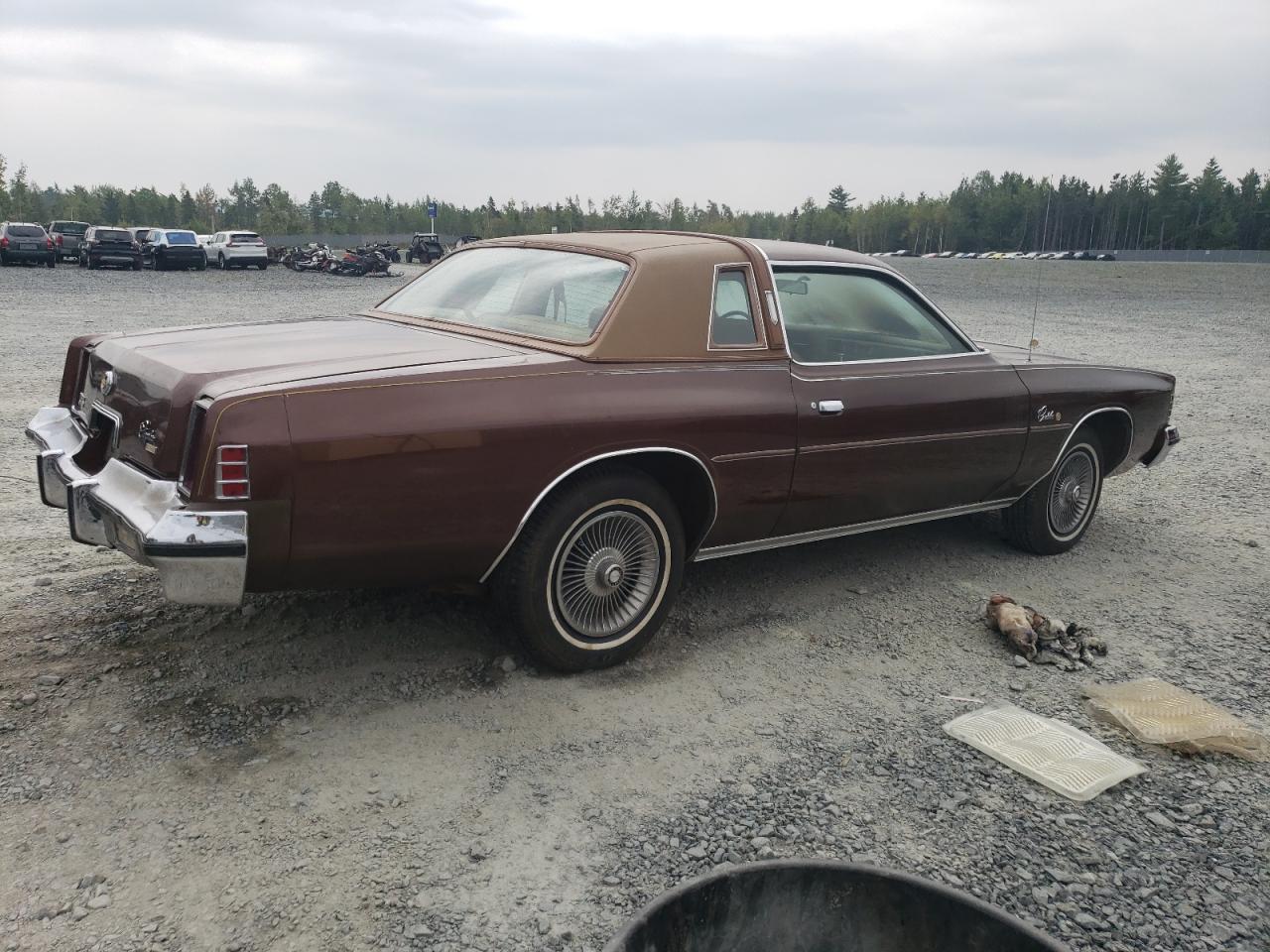 1977 Chrysler Cordoba Коричневый vin: SS22K7R321999