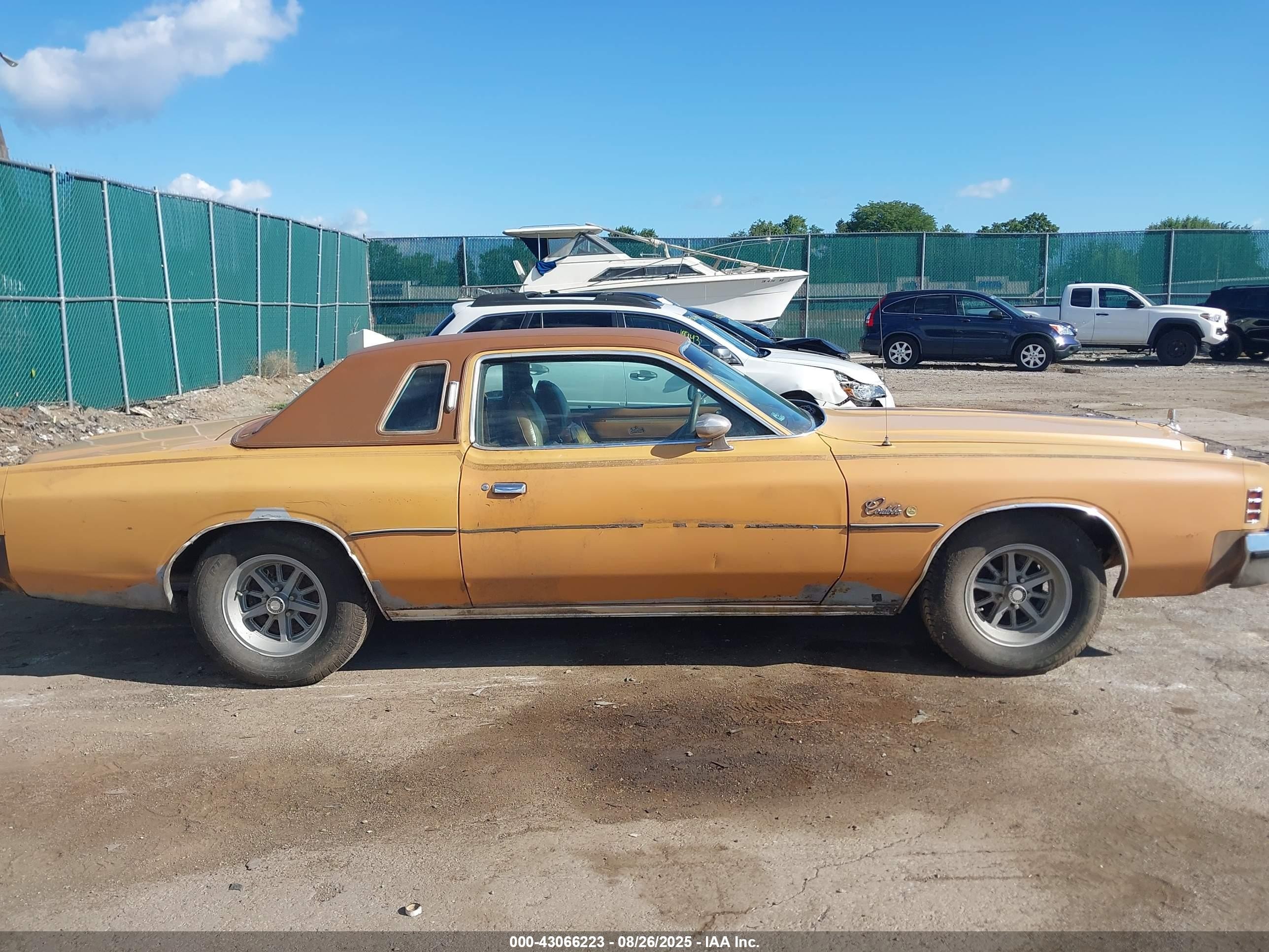 1976 Chrysler Cordoba   Желтый vin: SS22N6R258948    