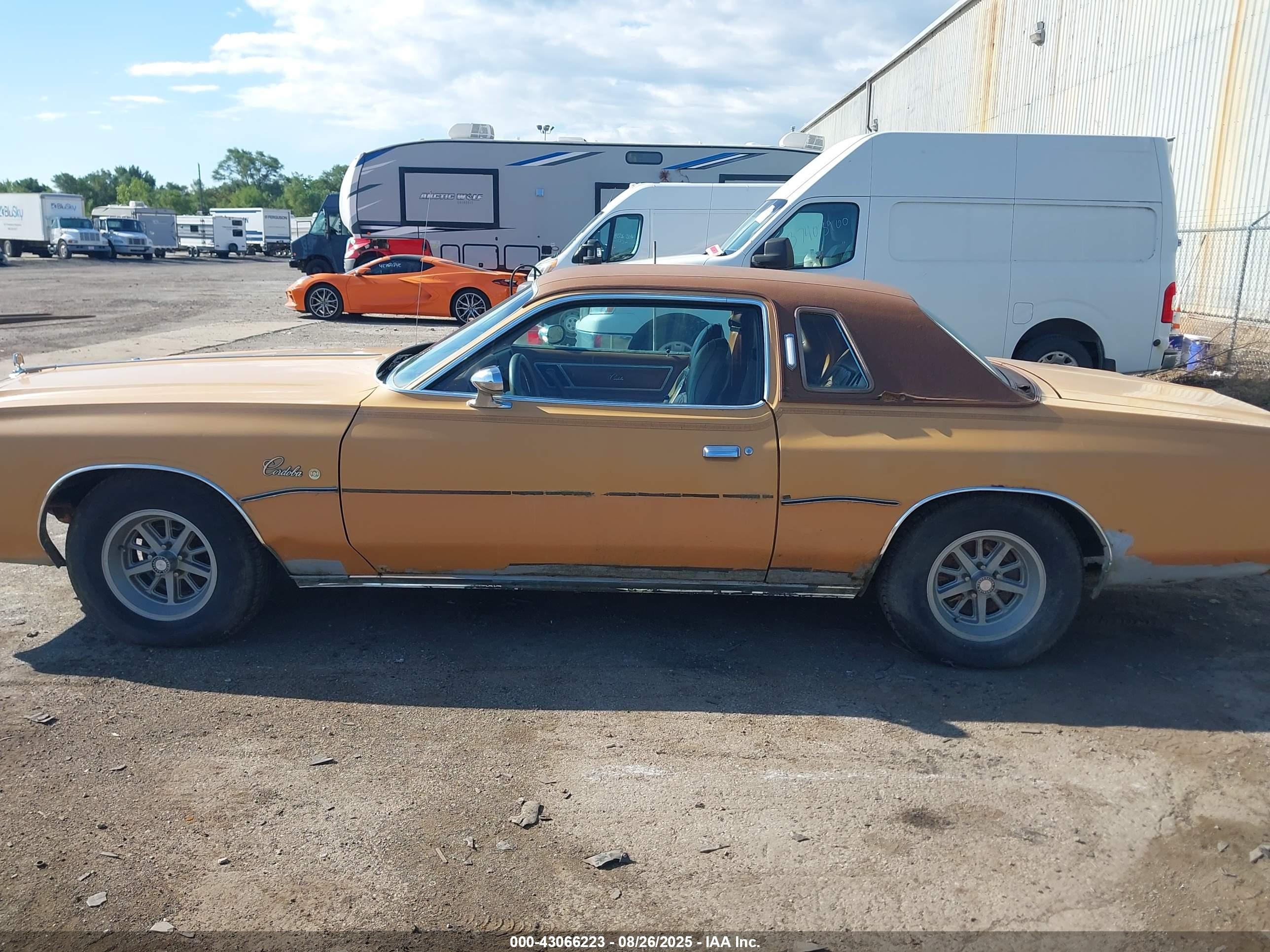 1976 Chrysler Cordoba   Желтый vin: SS22N6R258948    