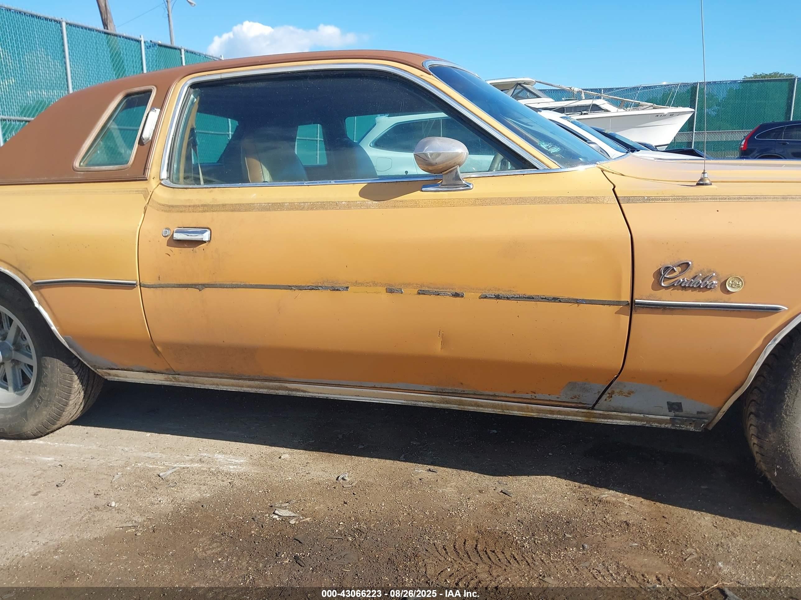 1976 Chrysler Cordoba   Желтый vin: SS22N6R258948    
