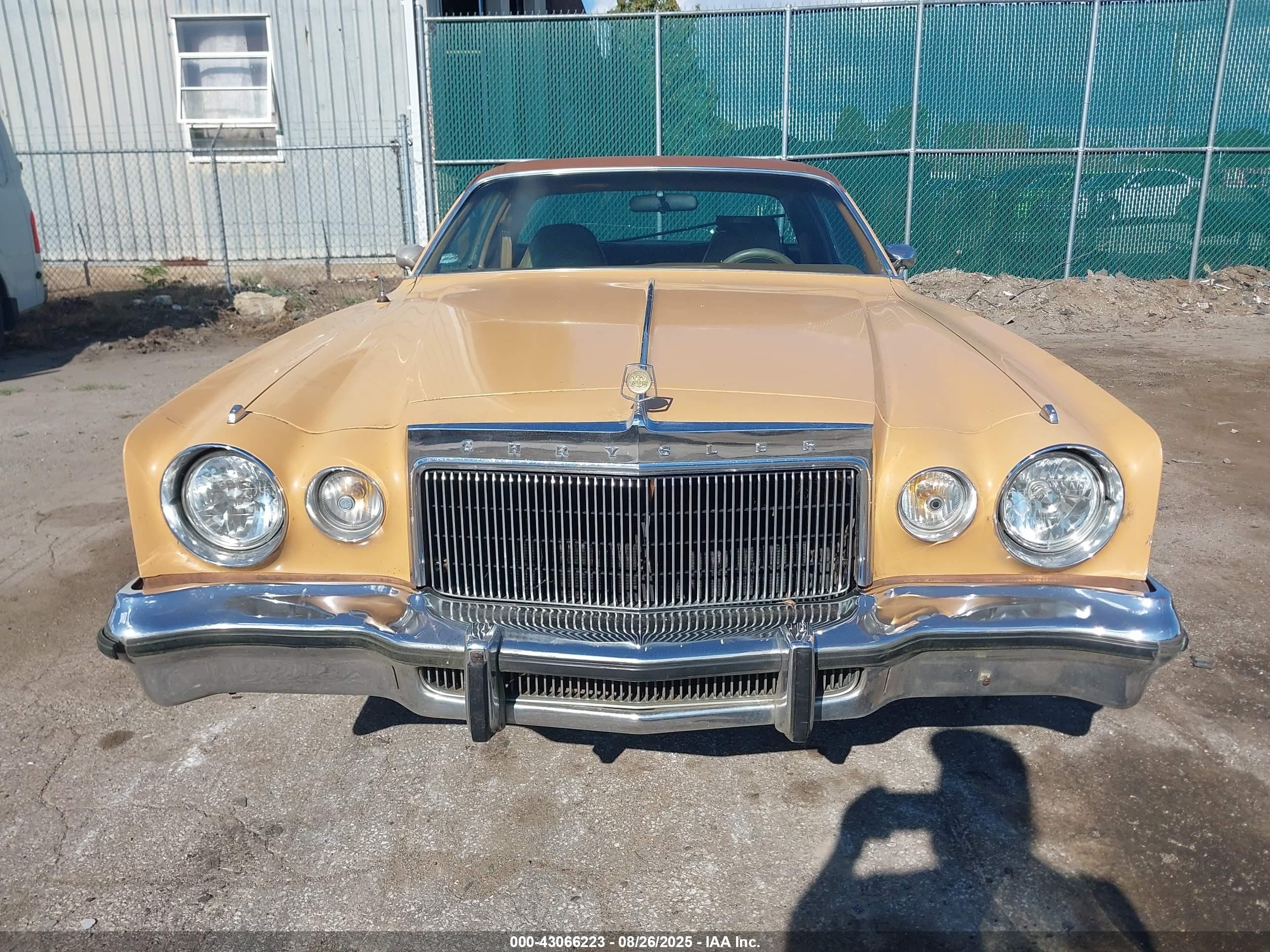 1976 Chrysler Cordoba   Желтый vin: SS22N6R258948    