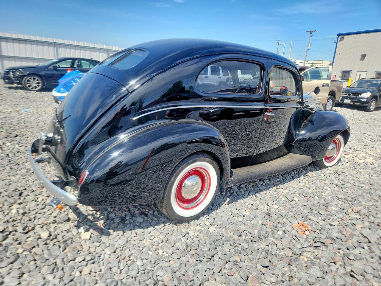 1939 Ford Deluxe Black vin: T84799952