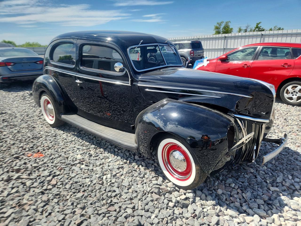 1939 Ford Deluxe Black vin: T84799952