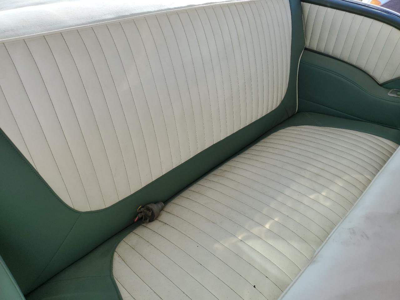 1955 Pontiac Uk Two Tone vin: T855H9522