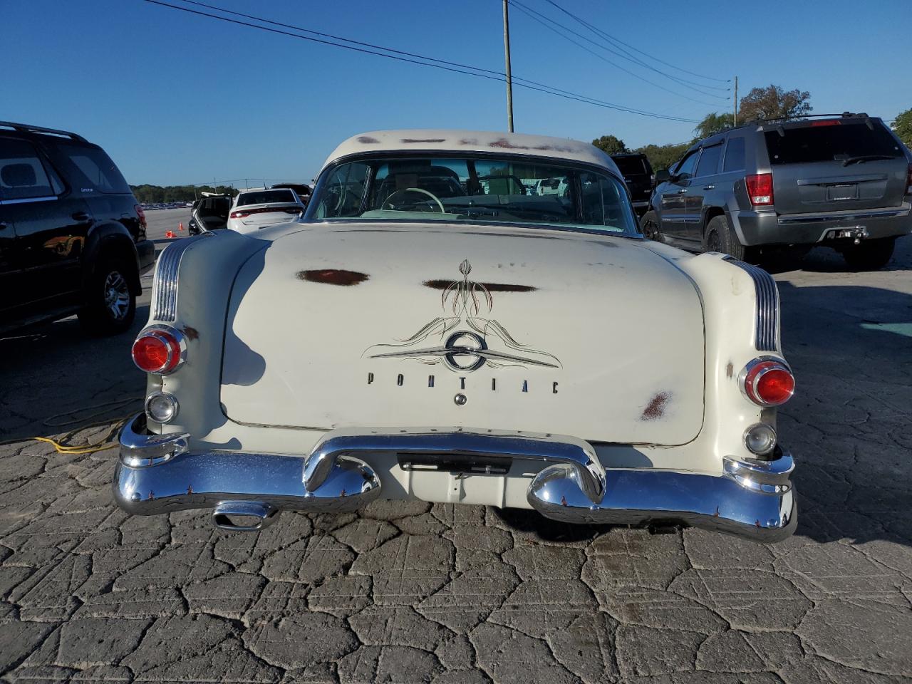 1955 Pontiac Uk Two Tone vin: T855H9522