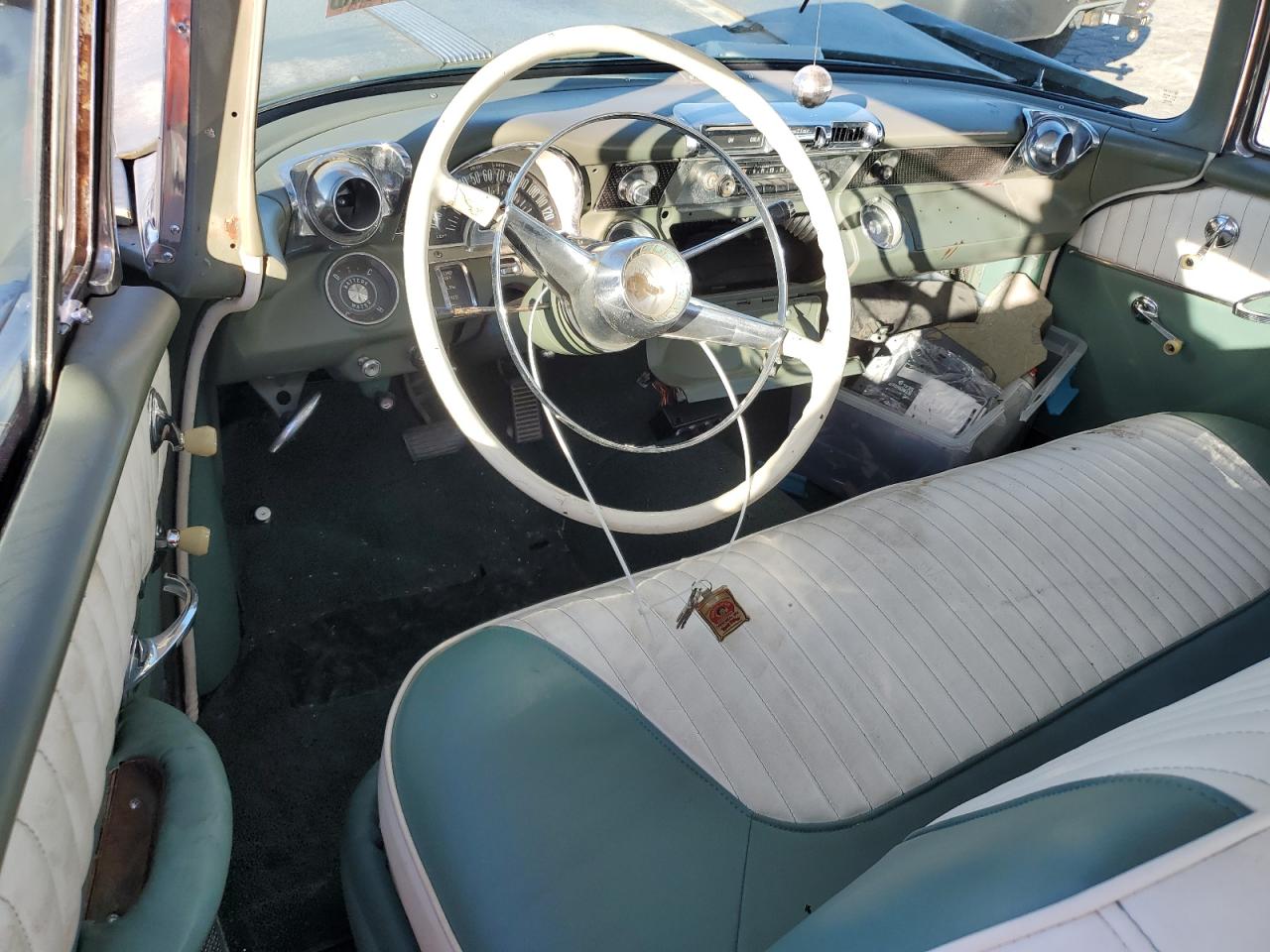 1955 Pontiac Uk Two Tone vin: T855H9522