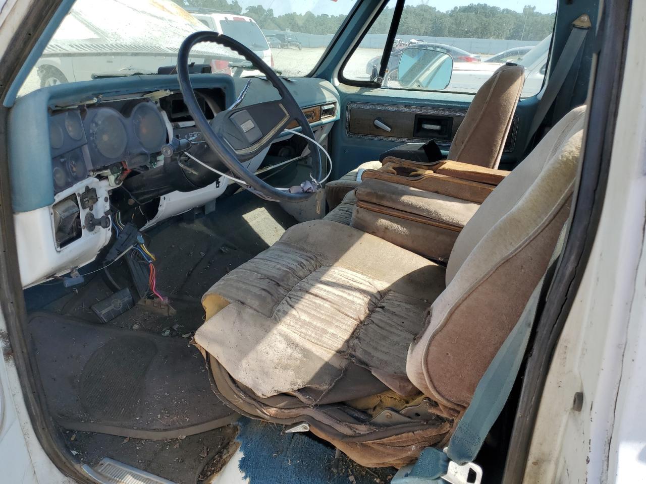 1977 Gmc                         Sierra White vin: TCL247Z513690