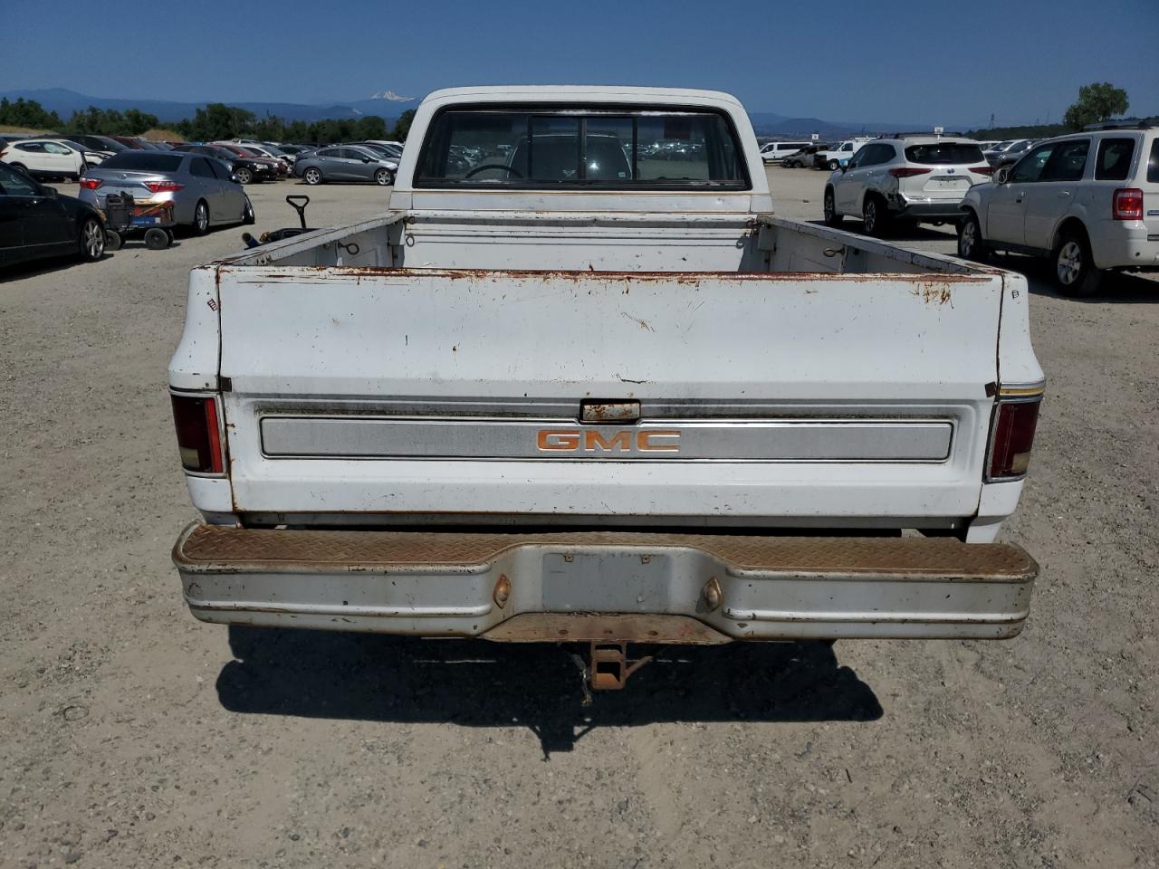1977 Gmc                         Sierra White vin: TCL247Z513690
