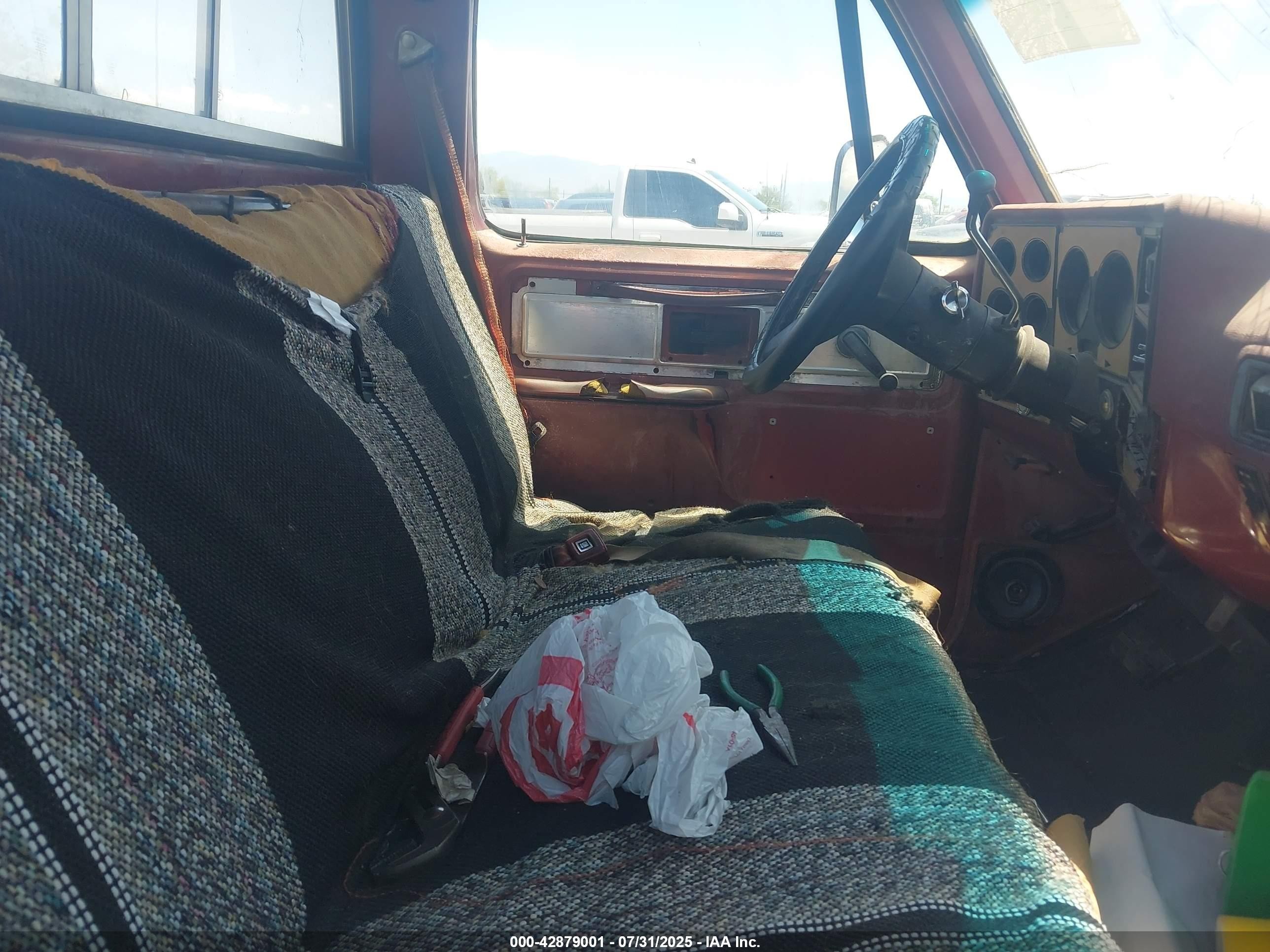 1978 Gmc Sierra   Темно-бордовый vin: TCS248Z500110    
